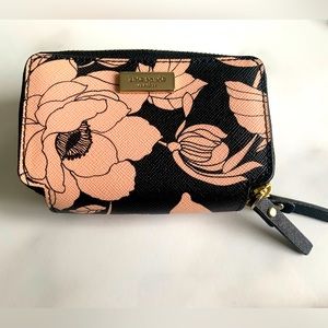 Kate Spade Zip Card Case / Small Wallet
